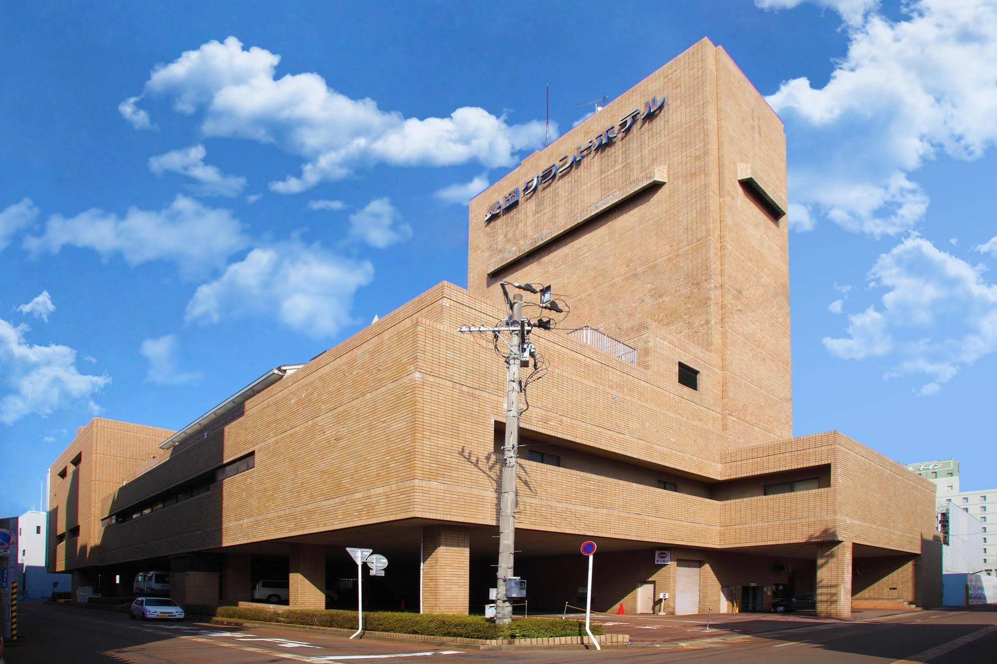 Nagaoka Grand Hotel Exterior photo